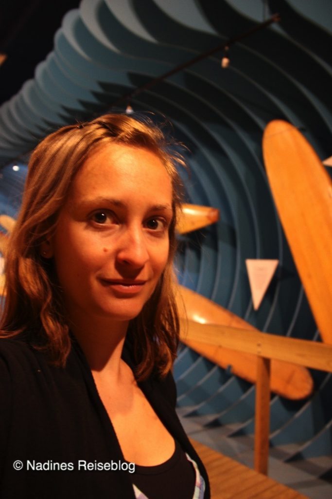 Nadine im Surfmuseum