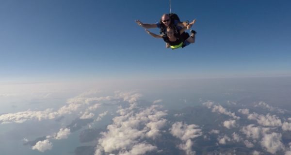Skydive Airlie Beach